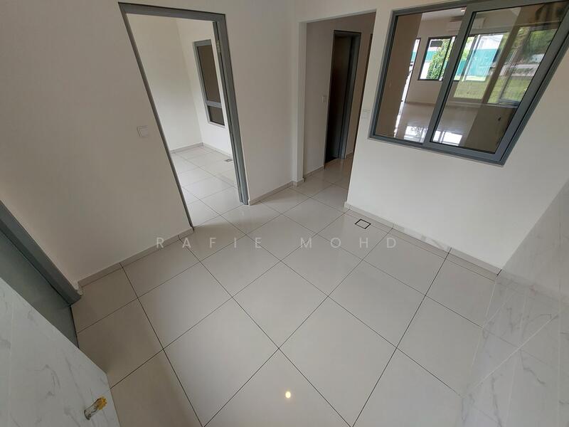 Rumah Teres 2 Tingkat untuk Dijual di Puchong (Selangor) - Rafie Mohd - Corridor - PropertyGuru.com.my