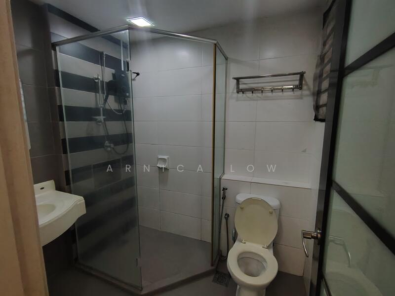 Townhouse for Sale in 16 Sierra (Puchong) - Arnica Low - Bathroom - PropertyGuru.com.my