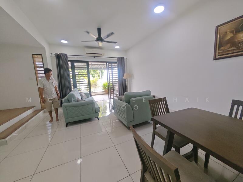 Rumah Teres 2 Tingkat untuk Dijual di U16, Elmina Gardens (Shah Alam) - Michelle Lee - Living Room - PropertyGuru.com.my