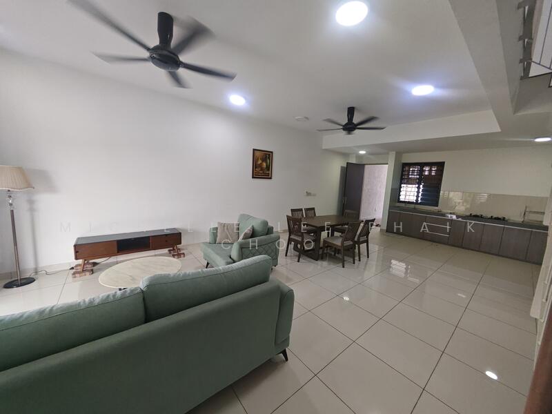 Rumah Teres 2 Tingkat untuk Dijual di U16, Elmina Gardens (Shah Alam) - Michelle Lee - Living Room - PropertyGuru.com.my