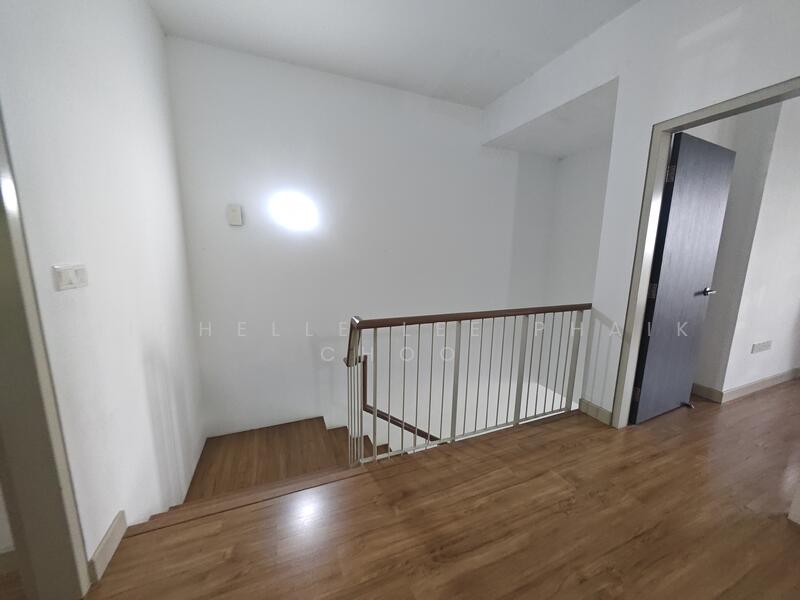 Rumah Teres 2 Tingkat untuk Dijual di U16, Elmina Gardens (Shah Alam) - Michelle Lee - Corridor - PropertyGuru.com.my