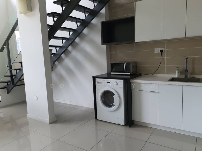 Service Residence for Sale at D'Latour - Boon Hooi Yew - Kitchen - PropertyGuru.com.my