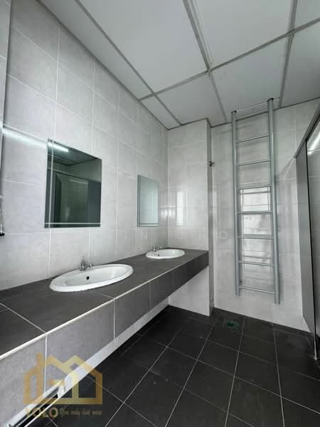 Gateway 16 Bandar Bukit Raja untuk Untuk Disewa - RM 14,000 /bulan, Mac 2026 - Bathroom - PropertyGuru.com.my