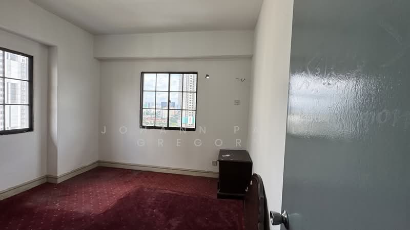 Condominium for Sale at The Vistana - Johann Paul Gregory Gregory - Bedroom - PropertyGuru.com.my