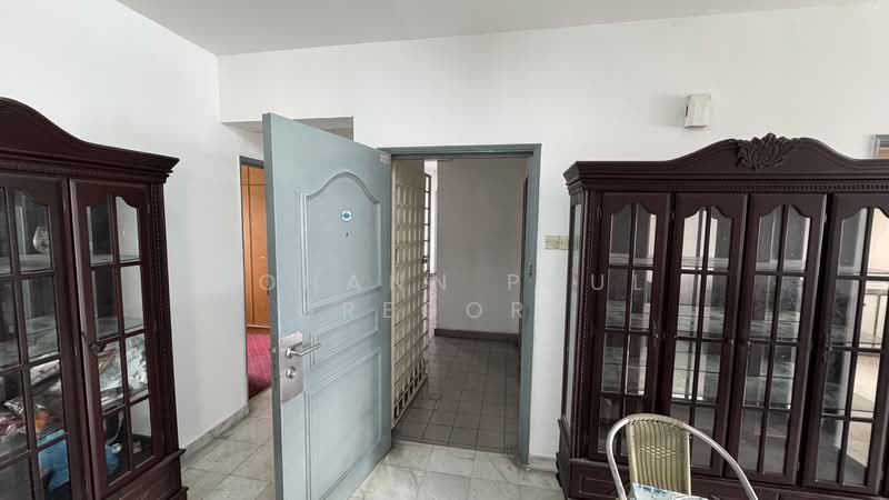 Condominium for Sale at The Vistana - Johann Paul Gregory Gregory - Entrance - PropertyGuru.com.my