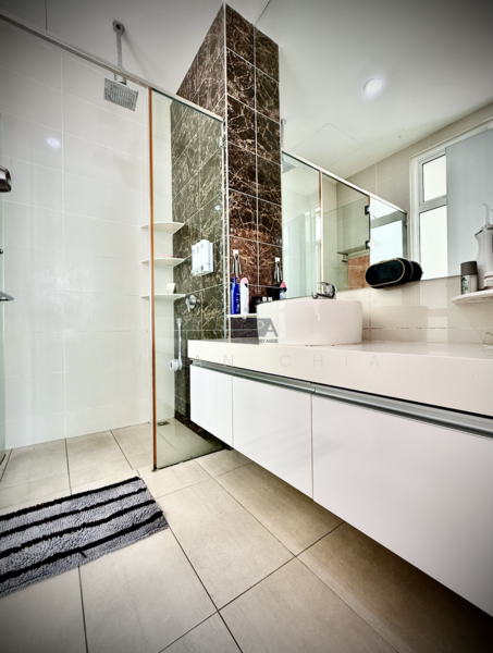 Kondominium untuk Dijual di Ferringhi Residence - Susan Chia - Bathroom - PropertyGuru.com.my