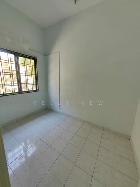 Rumah Teres 2-Tingkat untuk Dijual di Puchong (Selangor) - Kelly Kew - Bedroom - PropertyGuru.com.my