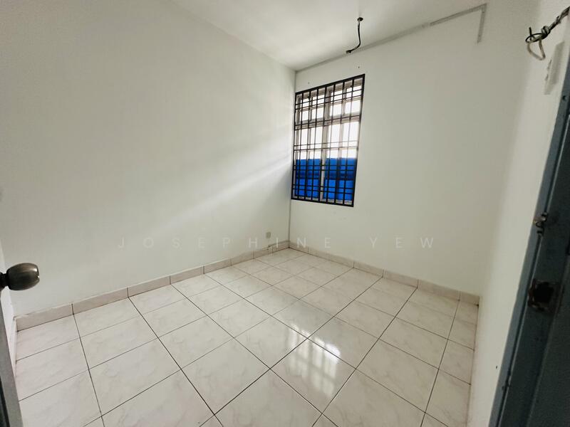2-storey Terraced House for Sale in Bandar Seri Alam (Masai) - Josephine Yew - Bedroom - PropertyGuru.com.my