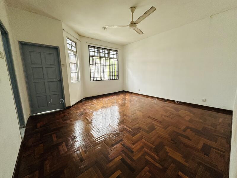 2-storey Terraced House for Sale in Bandar Seri Alam (Masai) - Josephine Yew - Master Bedroom - PropertyGuru.com.my