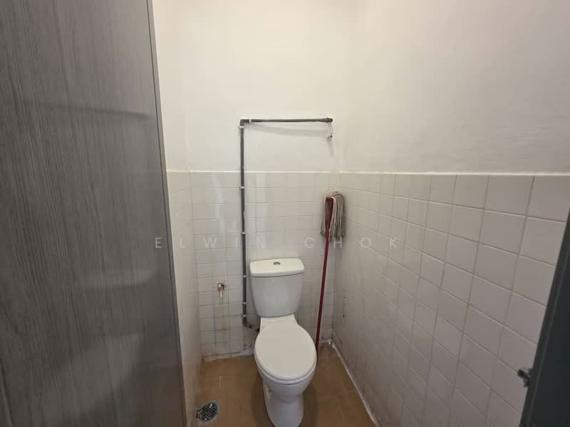 1-storey Terraced House for Sale in Kapar (Selangor) - Elwin Chok - Bathroom - PropertyGuru.com.my