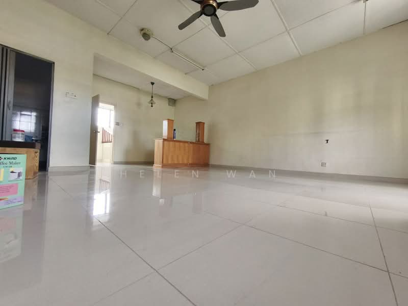 2.5-storey Terraced House for Sale in Taman Wangsa Permai (Kepong) - Helen Wan - Living Room - PropertyGuru.com.my