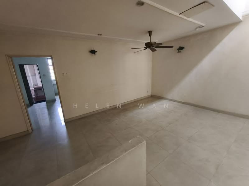 2.5-storey Terraced House for Sale in Taman Wangsa Permai (Kepong) - Helen Wan - Living Room - PropertyGuru.com.my