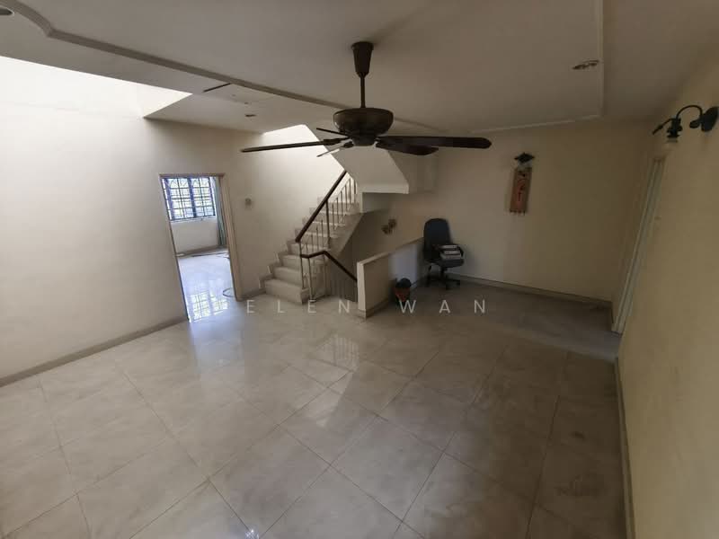 2.5-storey Terraced House for Sale in Taman Wangsa Permai (Kepong) - Helen Wan - Living Room - PropertyGuru.com.my