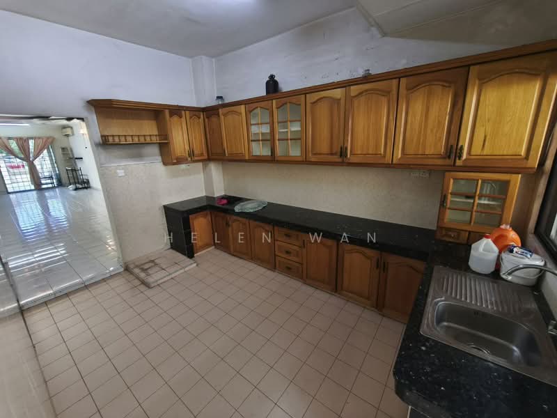 2.5-storey Terraced House for Sale in Taman Wangsa Permai (Kepong) - Helen Wan - Kitchen - PropertyGuru.com.my