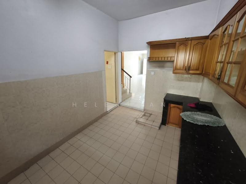 2.5-storey Terraced House for Sale in Taman Wangsa Permai (Kepong) - Helen Wan - Kitchen - PropertyGuru.com.my