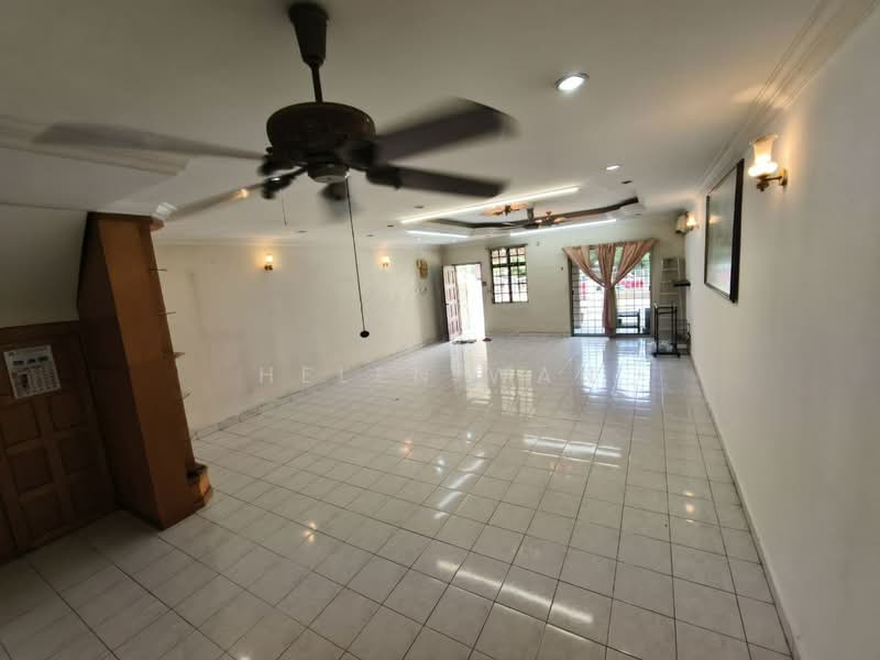 2.5-storey Terraced House for Sale in Taman Wangsa Permai (Kepong) - Helen Wan - Living Room - PropertyGuru.com.my