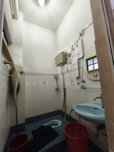2.5-storey Terraced House for Sale in Taman Wangsa Permai (Kepong) - Helen Wan - Bathroom - PropertyGuru.com.my