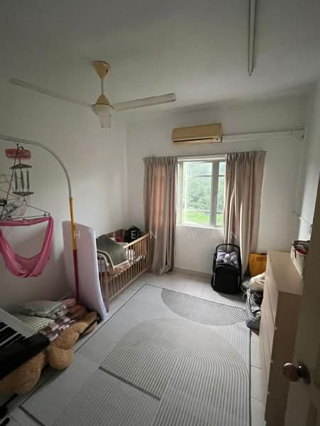Pangsapuri untuk Dijual di Villa Pavilion - Helen Wan - Bedroom - PropertyGuru.com.my