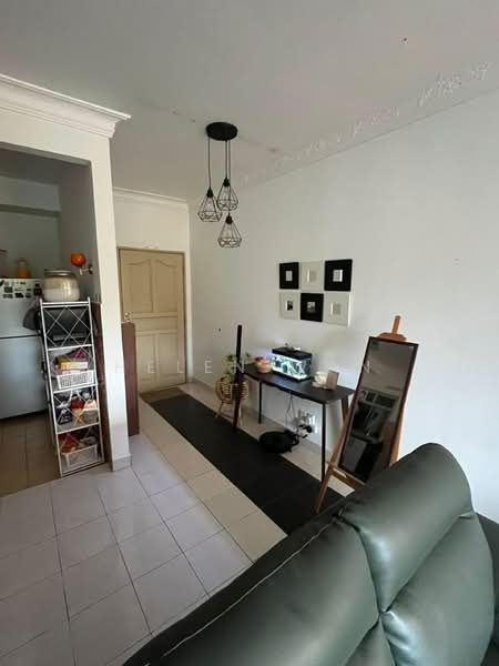 Pangsapuri untuk Dijual di Villa Pavilion - Helen Wan - Living Room - PropertyGuru.com.my