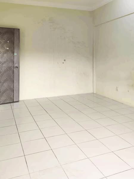 Pangsapuri untuk Dijual di Vista Bayu - HS Ong - Bedroom - PropertyGuru.com.my