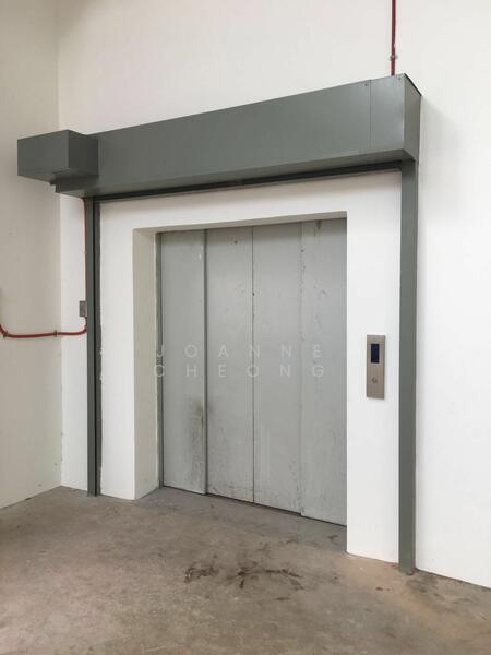 Semi-D Factory for Sale in Balakong (Selangor) - Joanne Cheong - Corridor - PropertyGuru.com.my