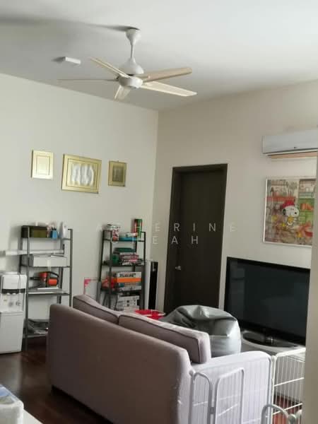 Rumah Berkembar untuk Dijual di Kajang (Selangor) - Catherine Cheah - Living Room - PropertyGuru.com.my