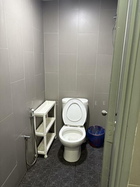 Toilet 1