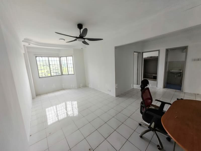 Apartment for Rent at Pangsapuri Vista Serdang - Katherine Lim - Living Room - PropertyGuru.com.my