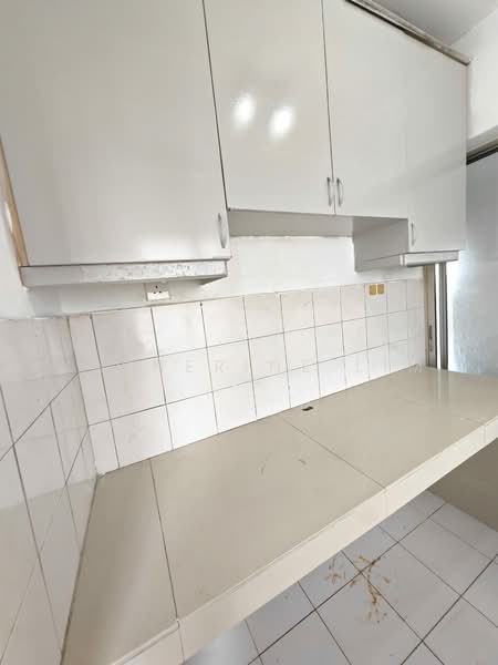 Apartment for Rent at Pangsapuri Vista Serdang - Katherine Lim - Kitchen - PropertyGuru.com.my