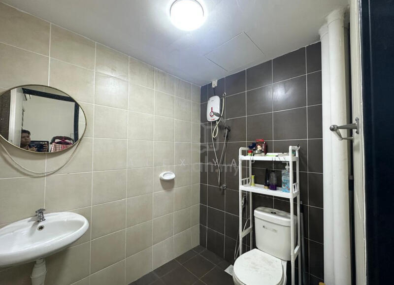 Apartment for Sale at De Bayu Apartment - Alex Yap - Bathroom - PropertyGuru.com.my