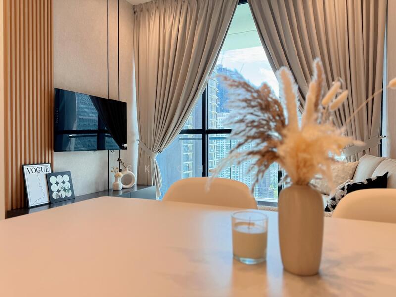 Servis Apartment untuk Dijual di 10 Stonor - SK Ching - Living Room - PropertyGuru.com.my