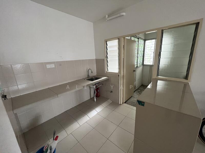 Apartment for Sale at De Bayu Apartment - Alex Yap - Kitchen - PropertyGuru.com.my
