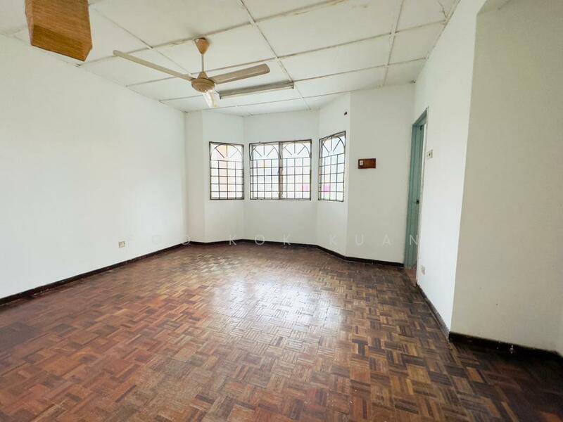 2-storey Terraced House for Sale in Rawang (Selangor) - Kelton Foo - Living Room - PropertyGuru.com.my