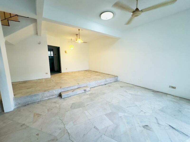 2-storey Terraced House for Sale in Rawang (Selangor) - Kelton Foo - Living Room - PropertyGuru.com.my