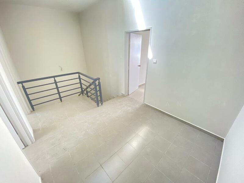 2-storey Terraced House for Sale in Rawang (Selangor) - Foo Kok Kuan - Corridor - PropertyGuru.com.my