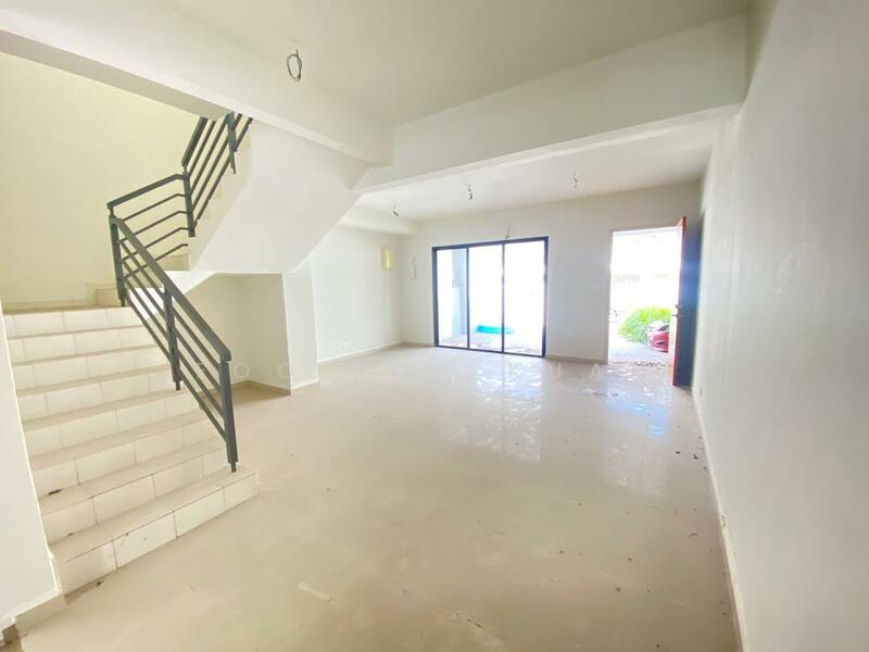 2-storey Terraced House for Sale in Rawang (Selangor) - Foo Kok Kuan - Living Room - PropertyGuru.com.my