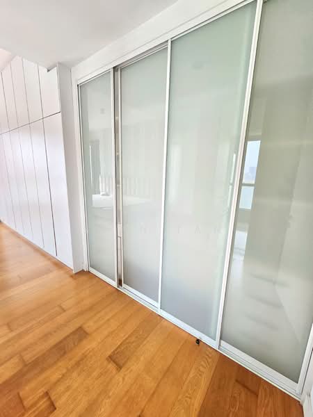 Kondominium untuk Dijual di Kiaramas Danai - Sean Tan - Bedroom - PropertyGuru.com.my