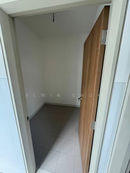 Rumah Teres 2 Tingkat untuk Disewa di Bandar Bukit Raja (Klang) - Elwin Chok - Corridor - PropertyGuru.com.my