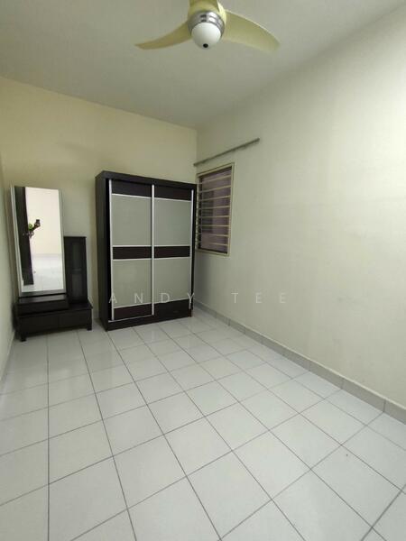 2nd Room with Wardrobe & Dressing Table