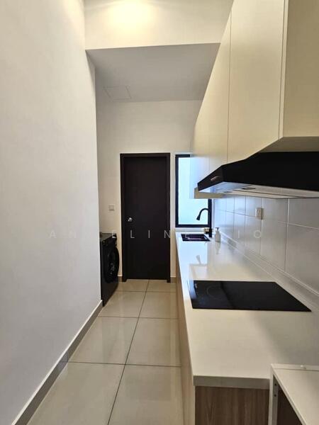Rumah Teres 2 Tingkat untuk Disewa di Bandar Cassia (Batu Kawan) - Angeline Tio - Kitchen - PropertyGuru.com.my