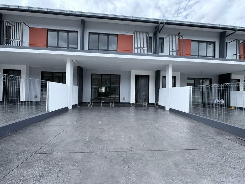 2-storey Terraced House for Sale in Bandar Bukit Raja (Klang) - Elwin Chok - Exterior - PropertyGuru.com.my