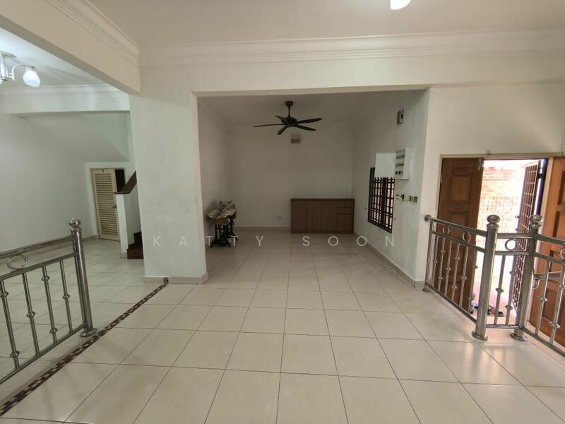 Rumah Teres 2 Tingkat untuk Dijual di Kajang (Selangor) - Katty Soon - Living Room - PropertyGuru.com.my