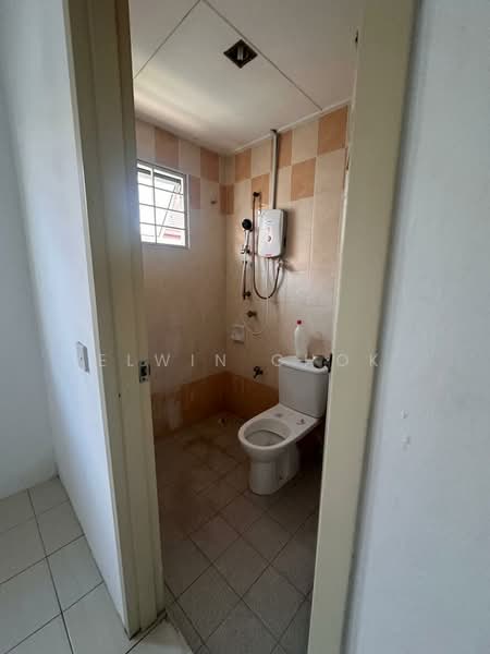 2-storey Terraced House for Sale in Setia Indah (Setia Alam) - Elwin Chok - Bathroom - PropertyGuru.com.my