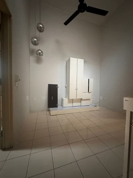 2-storey Terraced House for Sale in Setia Indah (Setia Alam) - Elwin Chok - Living Room - PropertyGuru.com.my