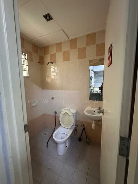 2-storey Terraced House for Sale in Setia Indah (Setia Alam) - Elwin Chok - Bathroom - PropertyGuru.com.my