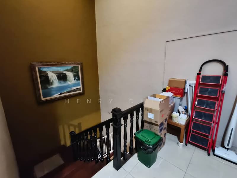 Rumah Teres 3 Tingkat untuk Dijual di Batu 9 (Cheras) - Henry Chia - PropertyGuru.com.my