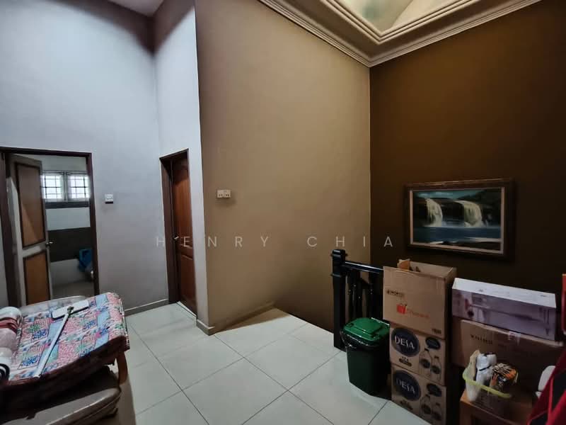 Rumah Teres 3 Tingkat untuk Dijual di Batu 9 (Cheras) - Henry Chia - PropertyGuru.com.my