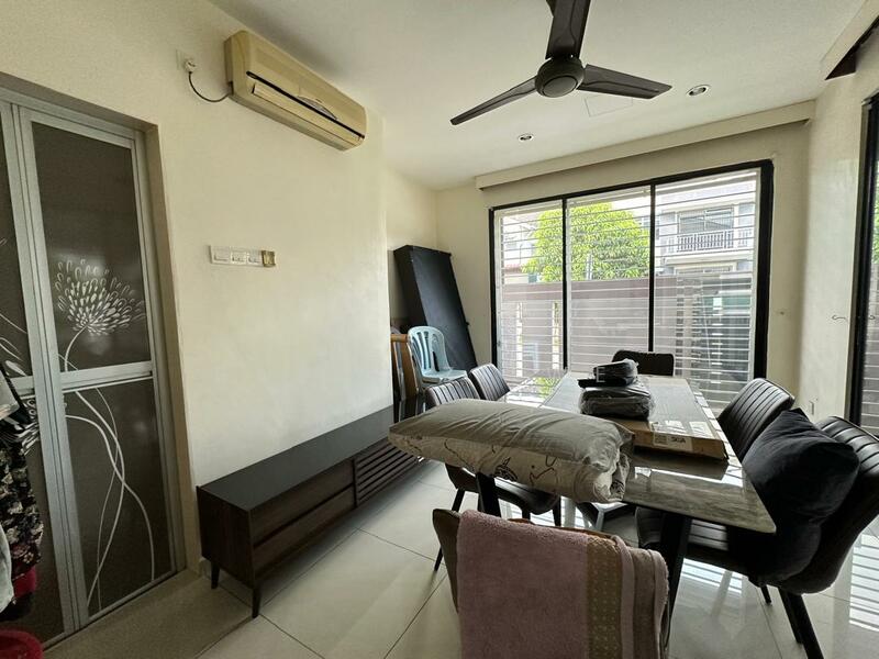 Cluster House for Sale in Taman Sri Pulai Perdana (Skudai) - Sally Zi Wei - Dining Room - PropertyGuru.com.my