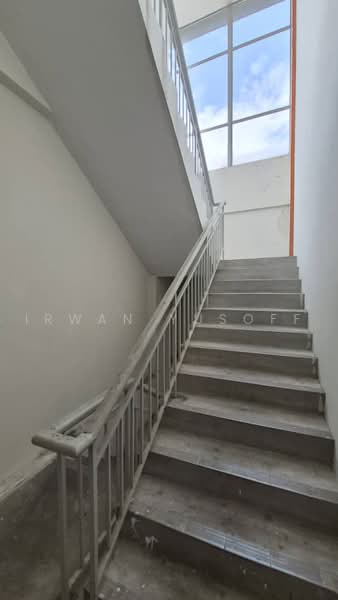 Semi-D Factory for Sale in Bukit Jelutong (Shah Alam) - Irwan Yusoff - Corridor - PropertyGuru.com.my