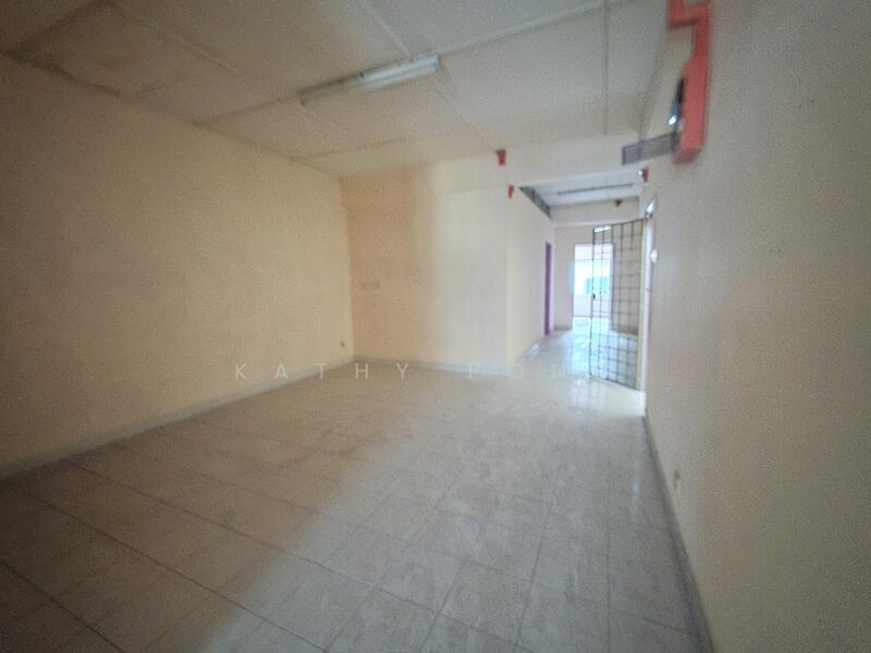 Shop / Office for Sale in Rawang (Selangor) - Kathy Pong - Corridor - PropertyGuru.com.my